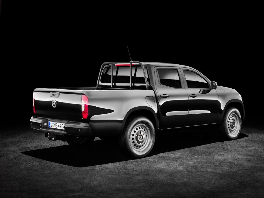  Mercedes-Benz X-Class Pure (Br.470) 2017 года  (WW) (фото 2 из 8)